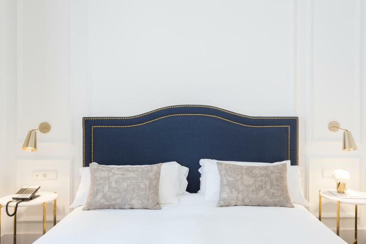 Junior Suite with Balcony,1273207321:JPEG